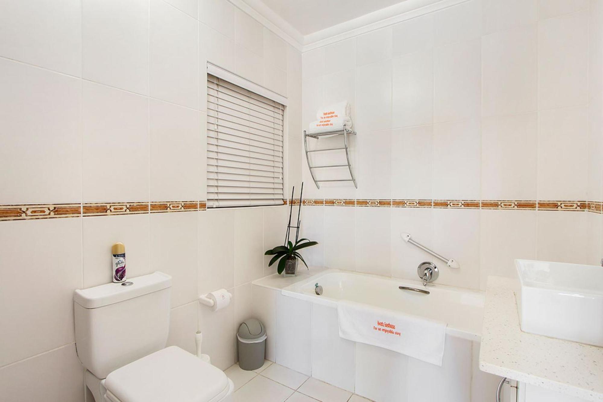 Kwantu Guesthouse 1 Cape Town Exterior photo